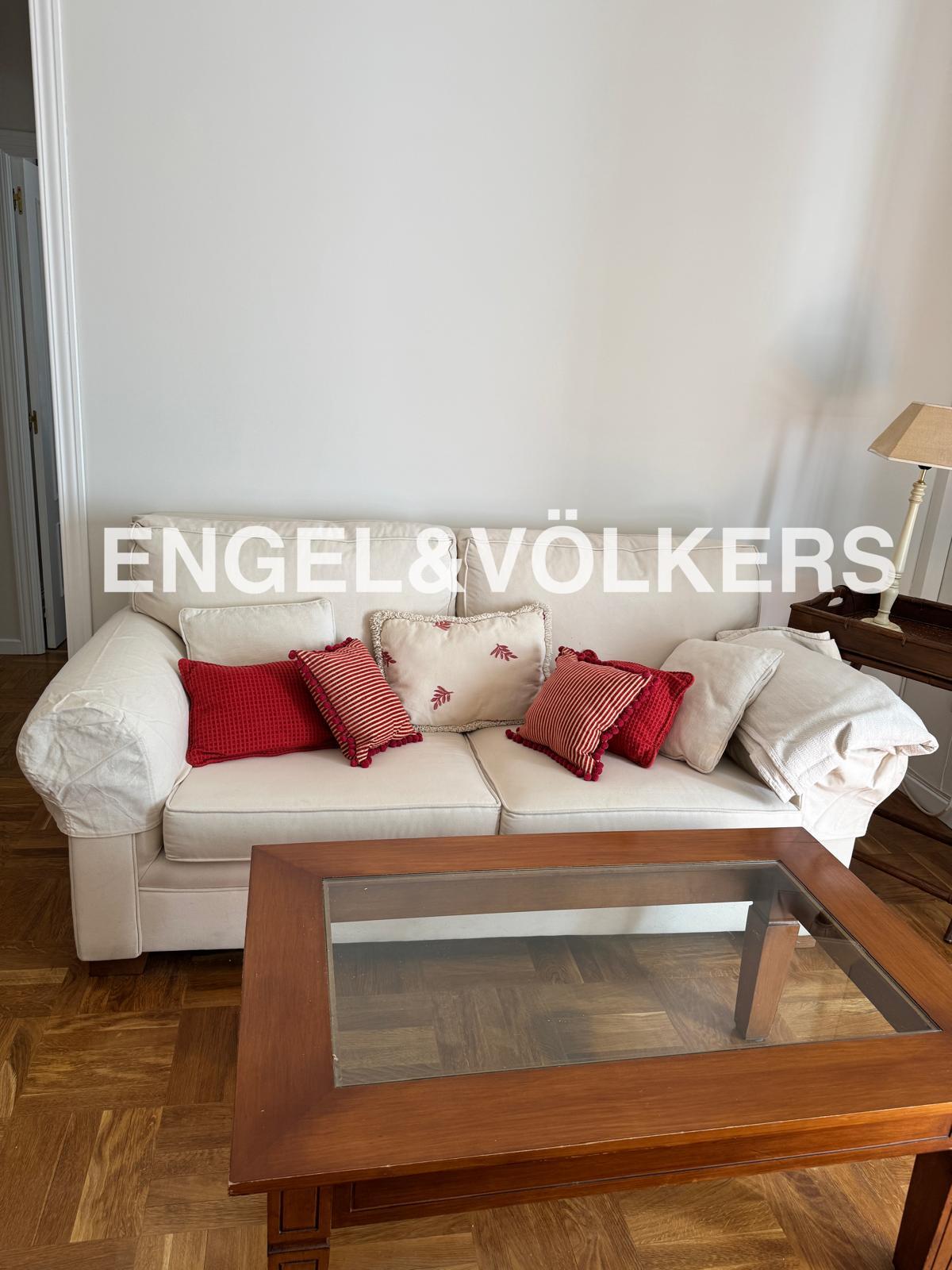 Exclusive furnished apartment for rent in Argüelles - Image 4