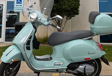 2024 VESPA GTS 300 motorcycle for rent near Chicago, IL