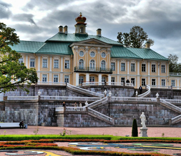 Ораниенбаум с посещением двух дворцов 