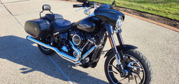 2018 HARLEY-DAVIDSON FLSB SPORT GLIDE ABS motorcycle for rent near Birmingham, MI