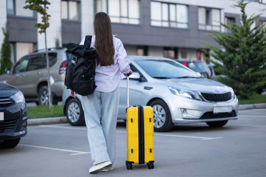 Prague Airport Private Arrival Transfer - photo 2