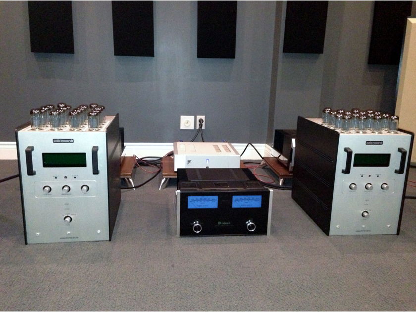 Audio Research Reference 610T 600 watt tube monoblocks. MINT!