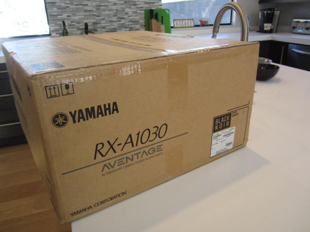 Yamaha Aventage RX-A1030 7.2 surround receiver or pre/p...