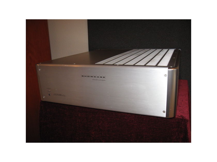 KRELL SHOWCASE 7 "XLR Balanced Class A" Power Amplifier (7 x 125 wpc into 8 ohms) or (7 x 250 wpc into 4 ohms)