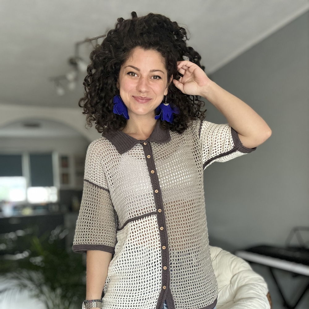Create your own trendy SUNSET Breeze Shirt with our Crochet Pattern