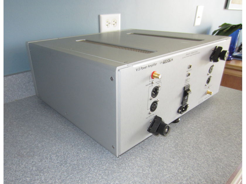 Ayre Acoustics V-5xe EVOLUTION stereo power amplifier PRISTINE