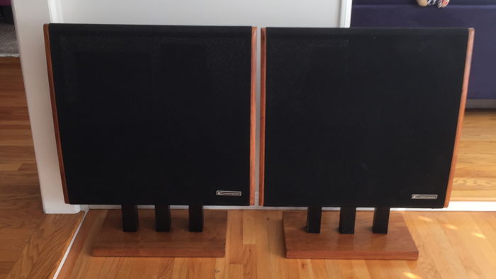 DAHLQUIST  DQ-10 SPEAKERS, DQ-1W SUB, DQ-LP1  ONE OWNER...
