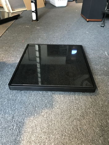 M3X HRS isolation base 21''x23'' in black