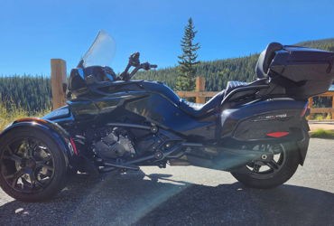 2021 CAN-AM SPYDER F3 LIMITED motorcycle for rent near Thornton, CO