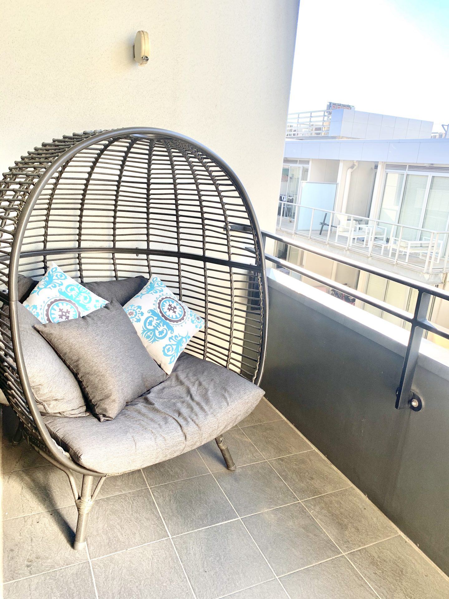 FOR LEASE - Spacious, Stylish and Only Steps from the Bay!!! Port Melbourne - Image 7