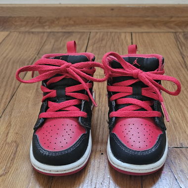 Chaussures Jordan bébé taille 22