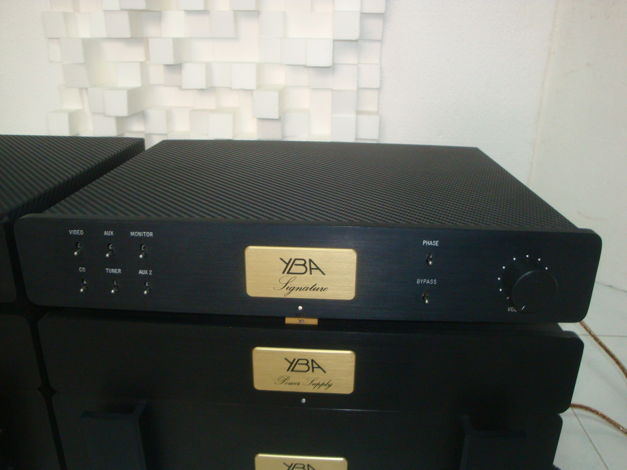 YBA Signature 4-chassis Line Stage Preamplifier - rarel...