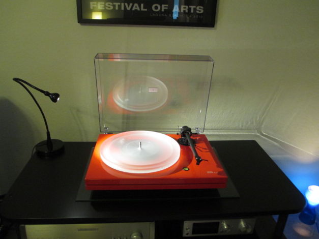 Music Hall Turntable mmf 5.1 Perfect Cond w/ acrylic pl...