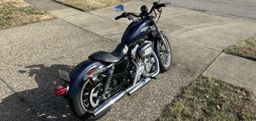 2008 HARLEY-DAVIDSON XL 883L SPORTSTER LOW (LUX COLORS) motorcycle for rent near Louisville, KY