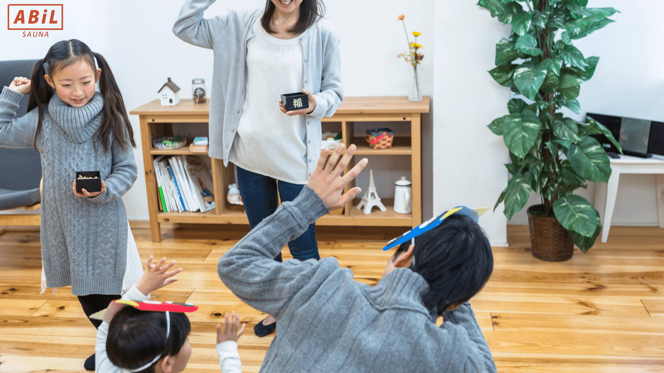節分の伝統行事「豆まき」で鬼を払う様子|邪気払いの象徴的シーン