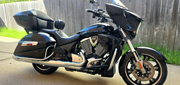 2016 VICTORY CROSS COUNTRY TOUR motorcycle for rent near Missouri City, TX