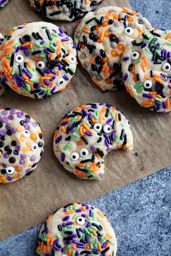 Photo of **SPOOKY LOW PRICE** Halloween Cookie Decorating Kit