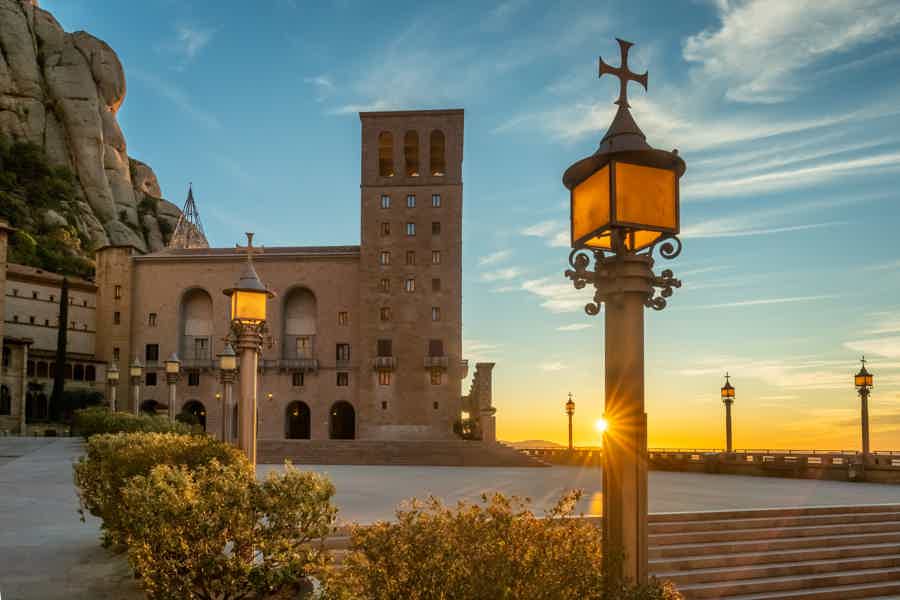 From Barcelona: Montserrat Monastery, Easy Hike, Cable Car - photo 1