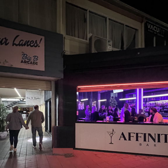 Affinity Bar