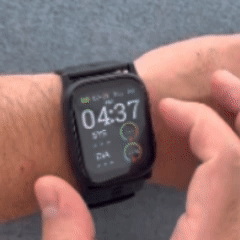 Fügen Sie Herzfrequenz und Blutsauerstoffsättigung über das grüne Plus-Symbol zum Schnellzugriff auf der Wellue Smart Blutdruckuhr hinzu, um schnellere Messungen zu ermöglichen.