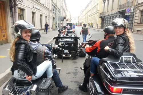 Прогулка на мотоциклах с профессиональной фотосессией «Вечерний Ленинград»