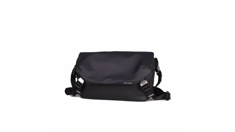 洗練と快適を両立】ポルト メッセンジャーバッグ by BRODERIK - Broderik