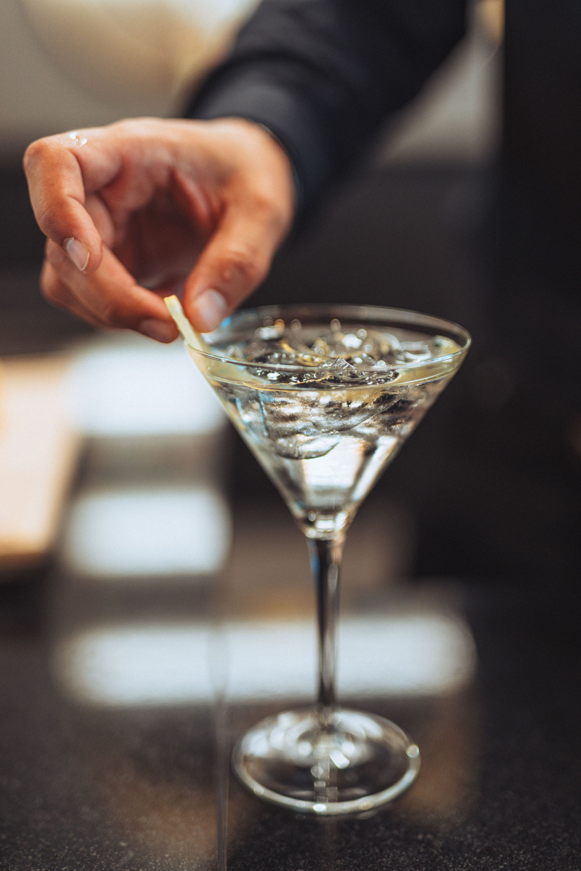 Den Abend im Urlaub zu zweit an der Feel good Bar genießen
