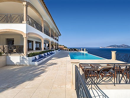  Balearen
- Large seafront villa in spectacular location in Port Andratx, Mallorca