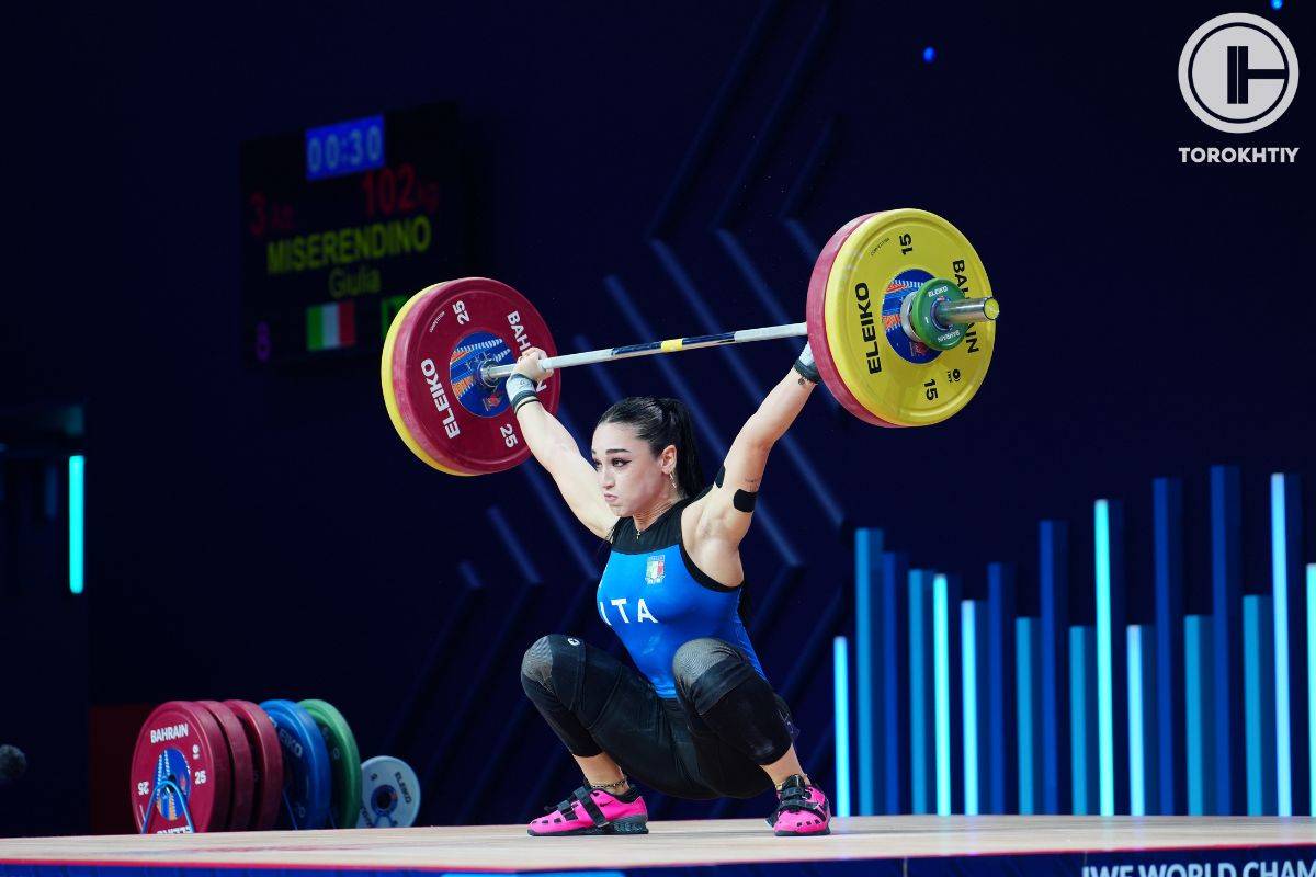 flat-powerlifting-shoes Hook Grip