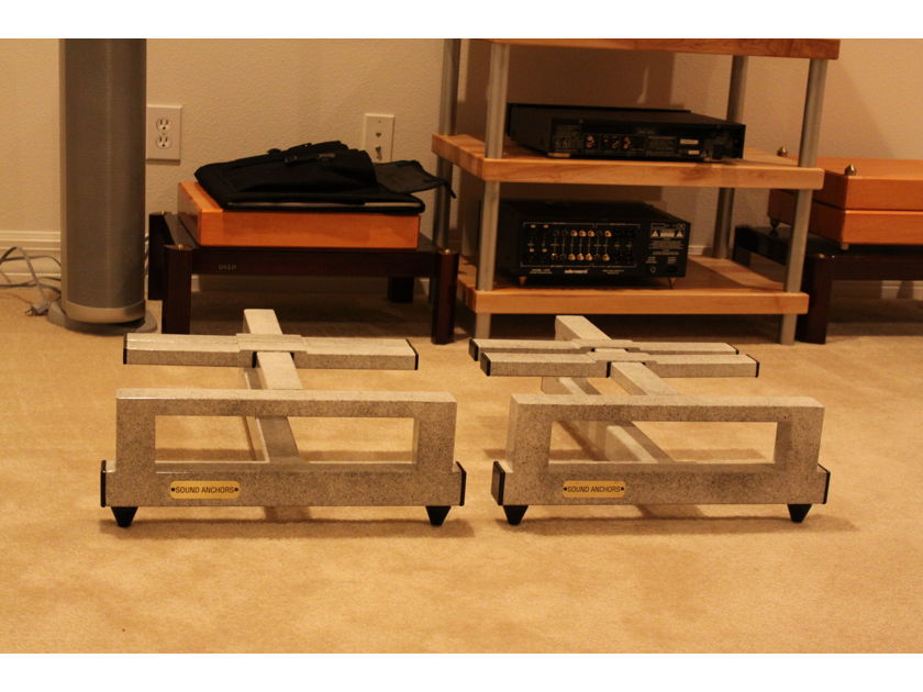 Sound Anchors stand for big amps or speaker
