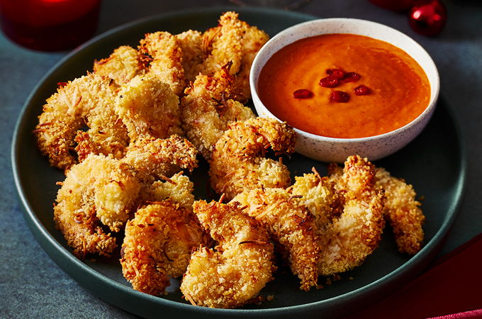 Crevettes croustillantes à la friteuse à air chaud (<i>air fryer</i>), sauce cari-coco