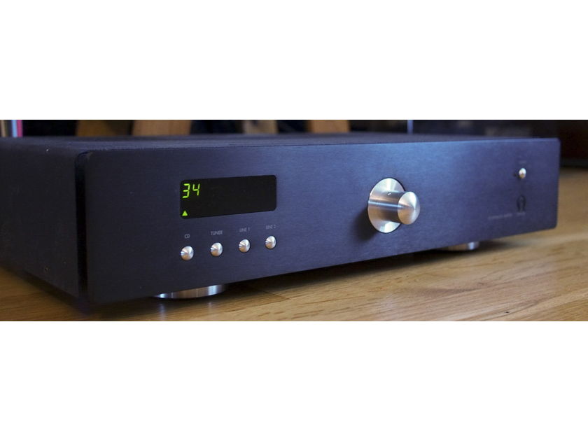 Primare I-20 Integrated Amplifier Black in Excellent Condition