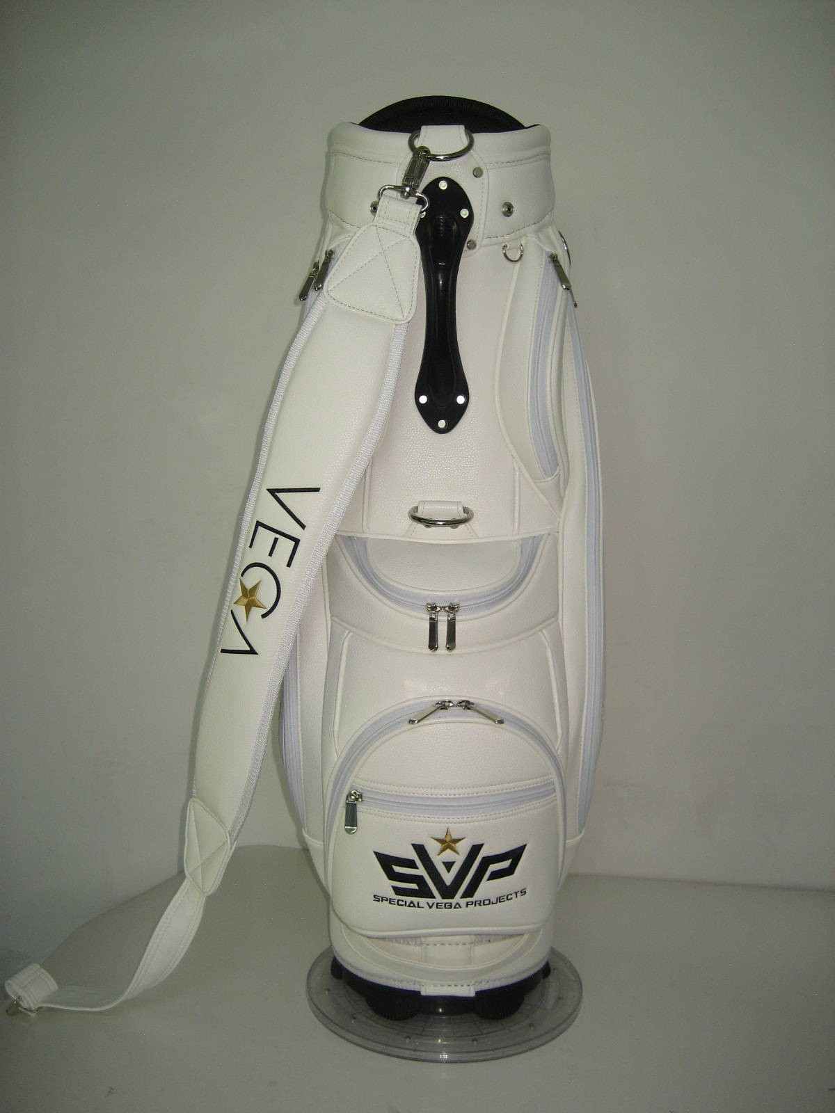 Customised football club golf bags by Golf Custom Bags 150