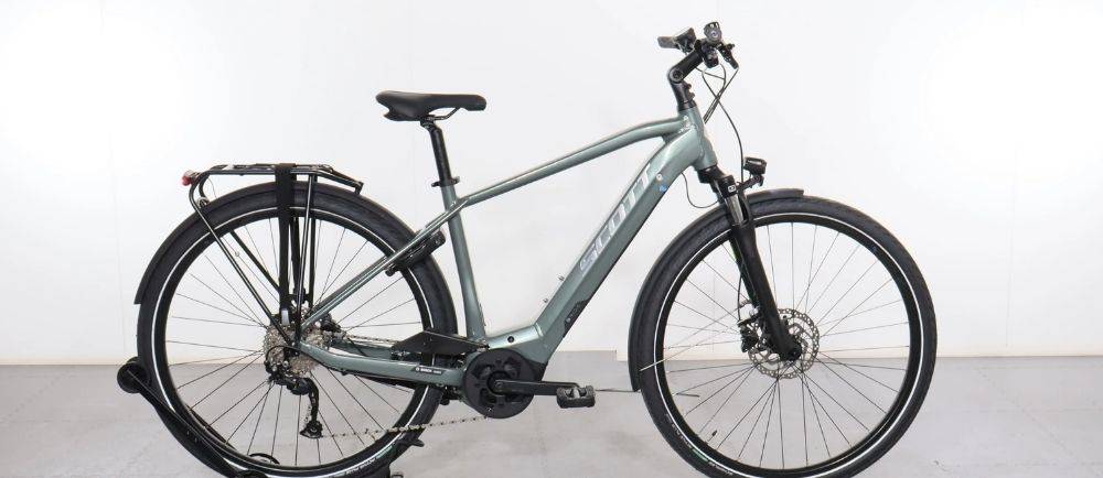 scott e-bike on a stand