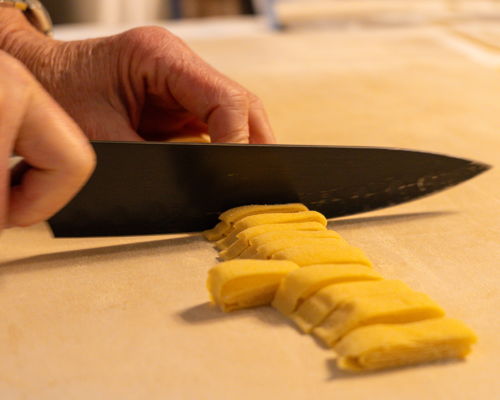 Corsi di cucina Bologna: Tigelle e tagliatelle fatte in casa sui colli bolognesi