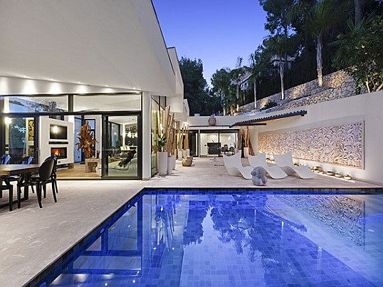  Port Andratx
- Elegante inmueble a la venta en exclusiva zona residencial de la Costa d'en Blanes, Mallorca