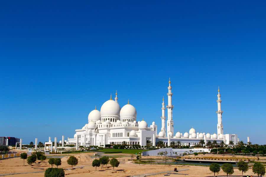 From Abu Dhabi Shared Tour: Warner Bros Magic with Abu Dhabi City Sights - photo 4