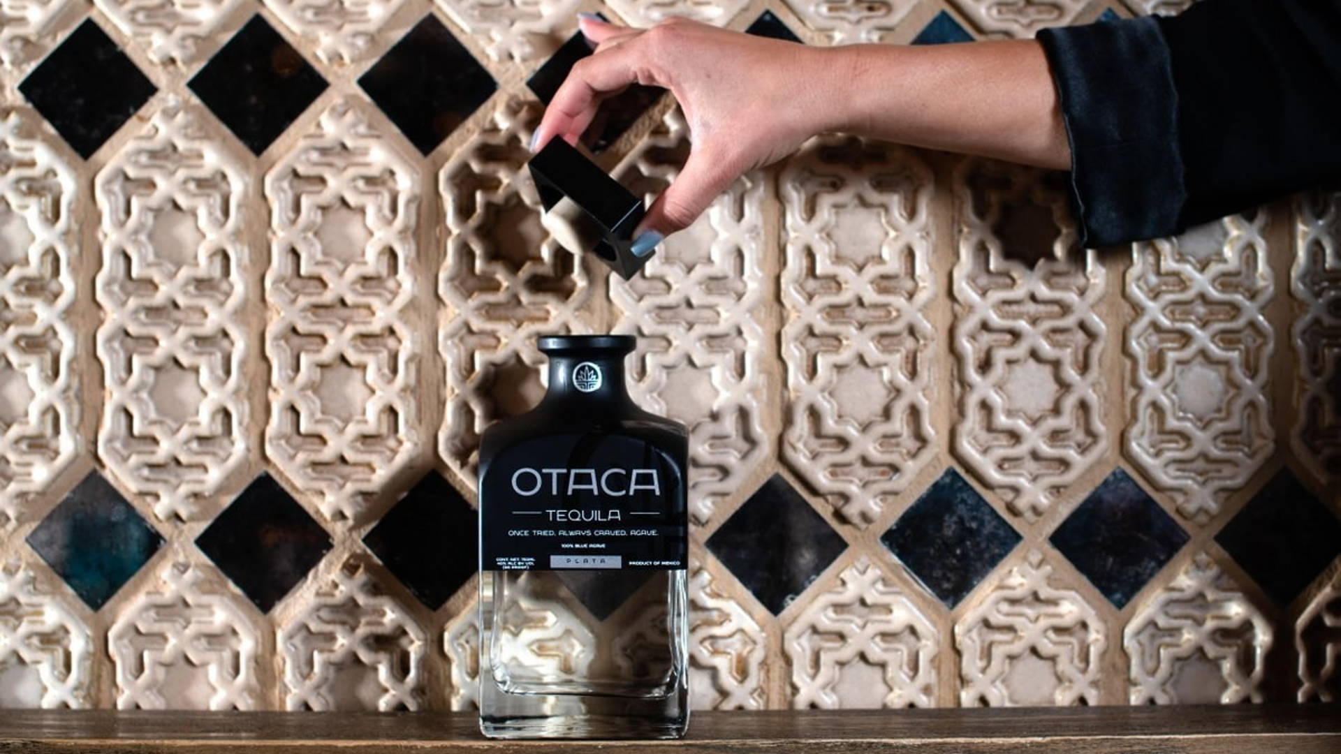 Featured image for Tequila Brand Otaca Uses NFC Tag That Enables Re-Ordering With a Smartphone