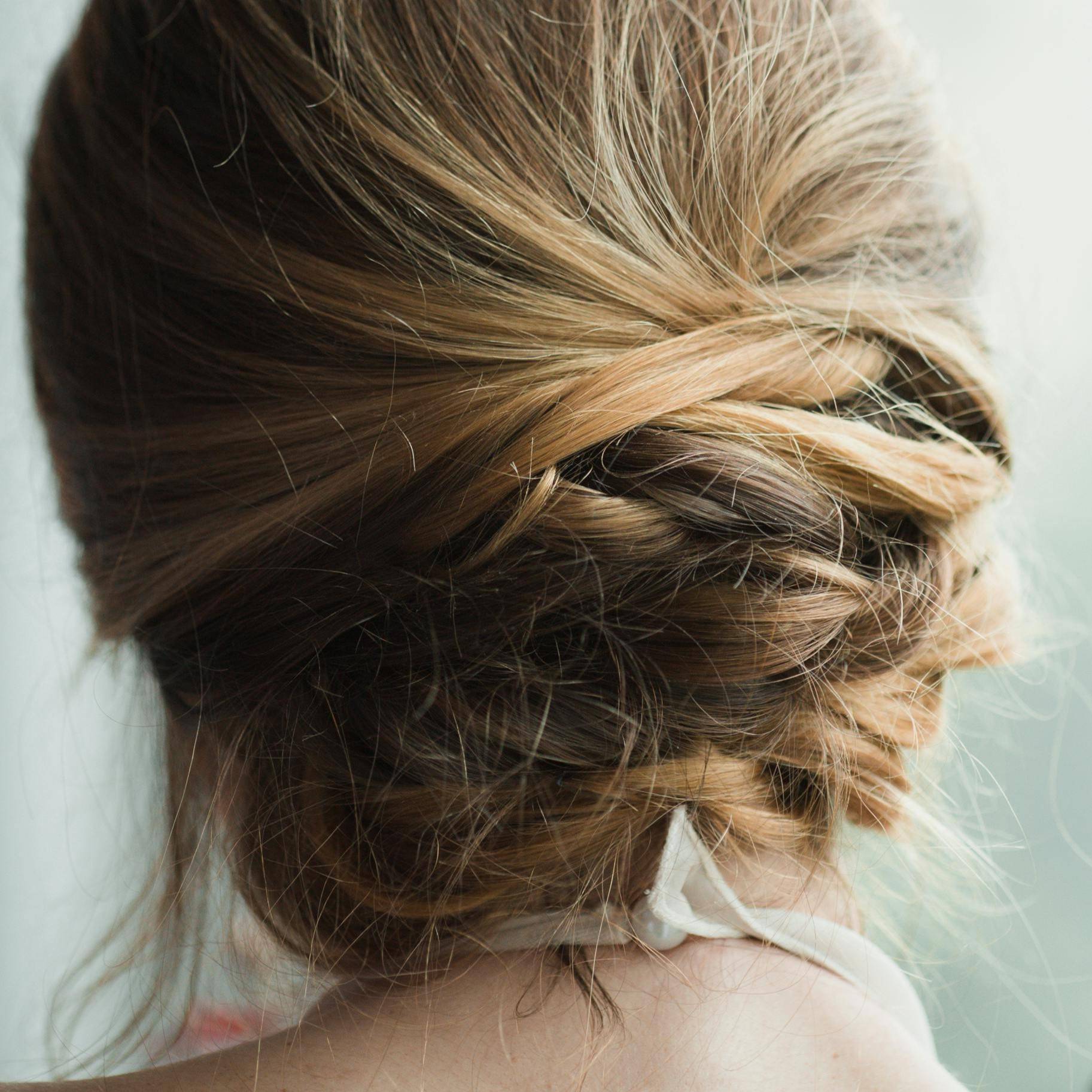 model with light blonde hair