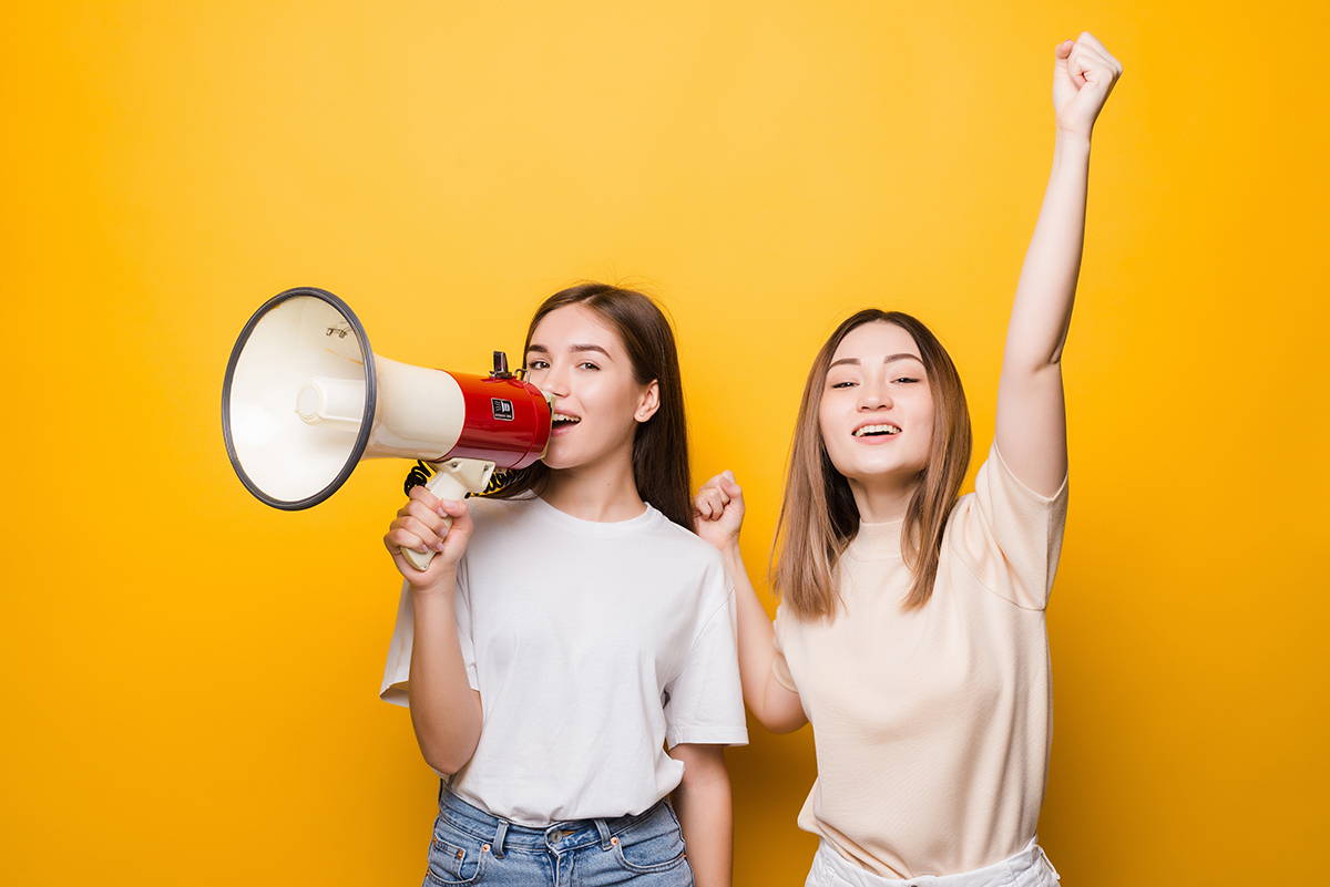 Cải thiện giọng nói khi thuyết trình, ghi âm lại và tập các bài luyện giọng
