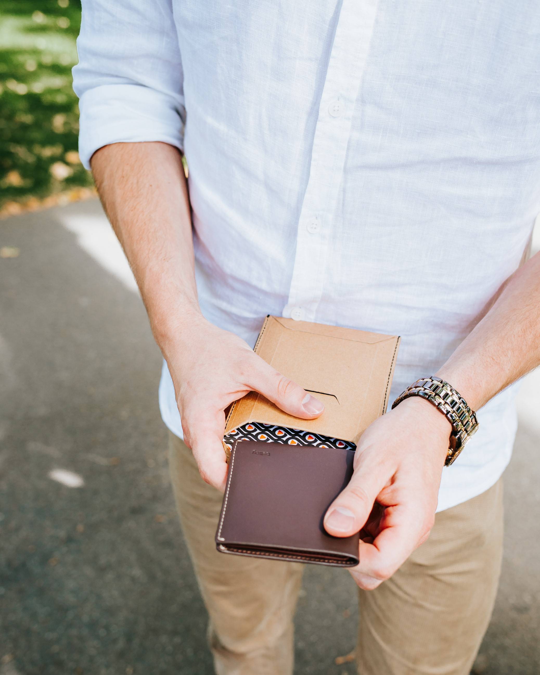 Toast to everyday occasions with the Bellroy Notesleeve Wallet Gift Pack, one of the beer gifts in Manflower Co's drinkable range.