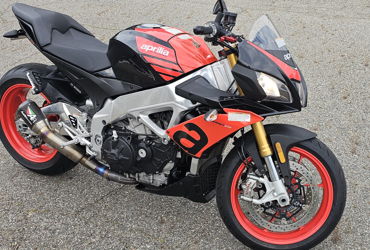 2019 APRILIA TUONO V4 1100 RR ABS motorcycle for rent near Lincoln Park , NJ
