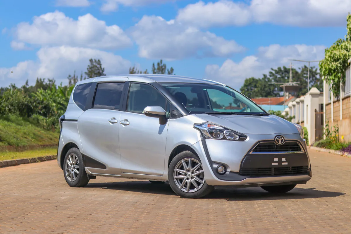 2016 Toyota Sienta — Royal Max Motors — photo 13 of 13