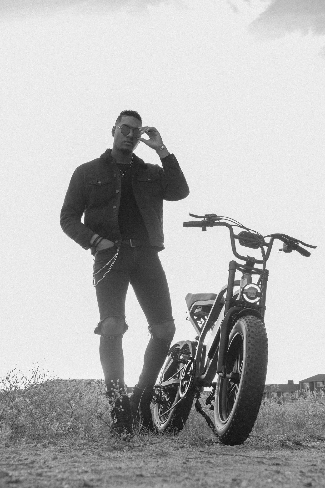 Ditch the Car and Choose an E-Bike: Here's Why!