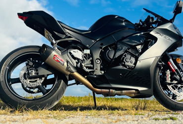 2025 KAWASAKI NINJA ZX-10R ABS motorcycle for rent near Spring Hill , FL