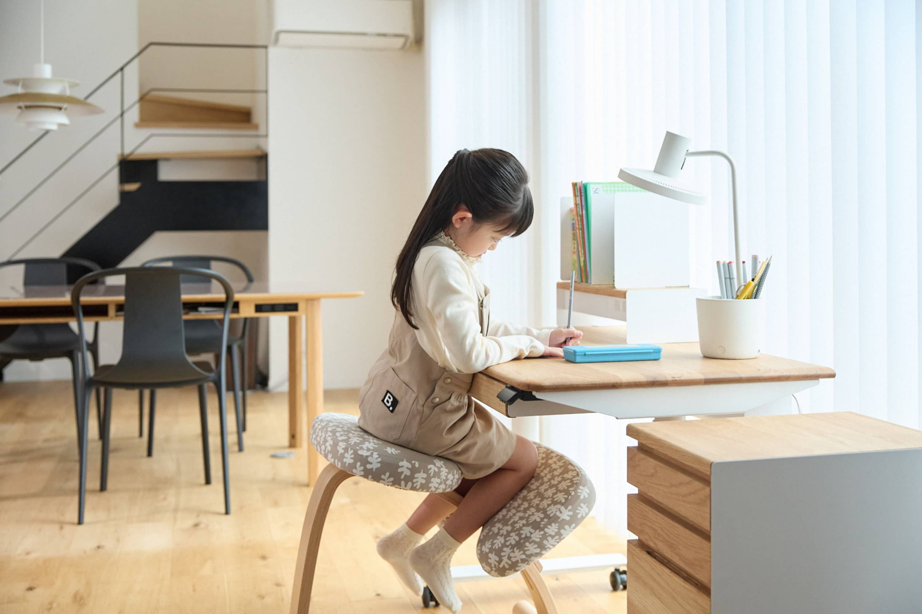 学習机 | シンプルモダン×高さ調整 WAAKstanding Home – WAAK°