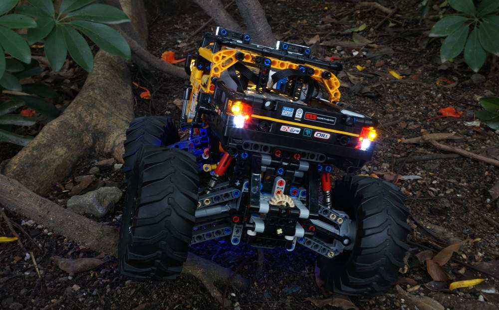 LEGO 4x4 X-Treme Off-Roader 42099 light kit