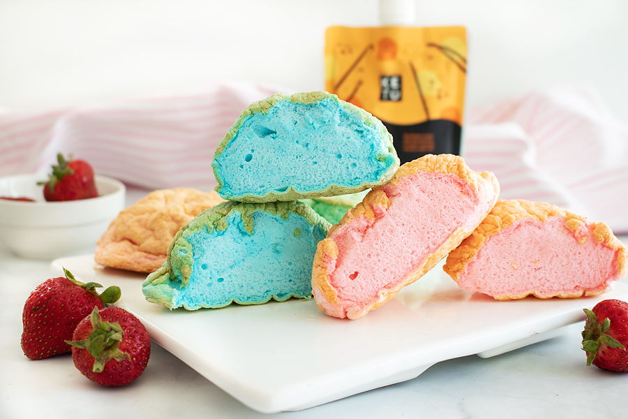 pastel keto bread
