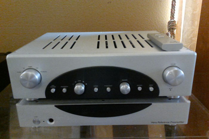 ROGUE AUDIO HERA II WITH EXTERNAL POWER SUPPLY IN GREAT...