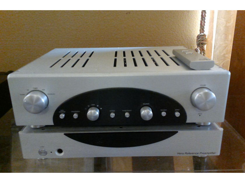 ROGUE AUDIO HERA II WITH EXTERNAL POWER SUPPLY IN GREAT CONDITION